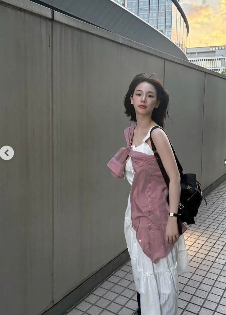Cardigan & Mini Skirt — Korean Street Style