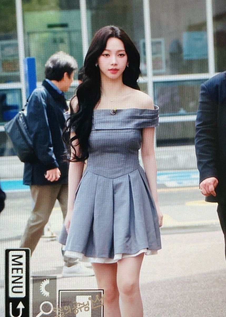 Cardigan & Mini Skirt — Korean Street Style