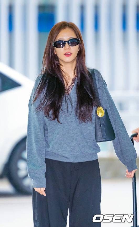 Cardigan & Sweatpants — Korean Street Style