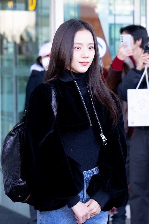 Cardigan & Sweatpants — Korean Street Style