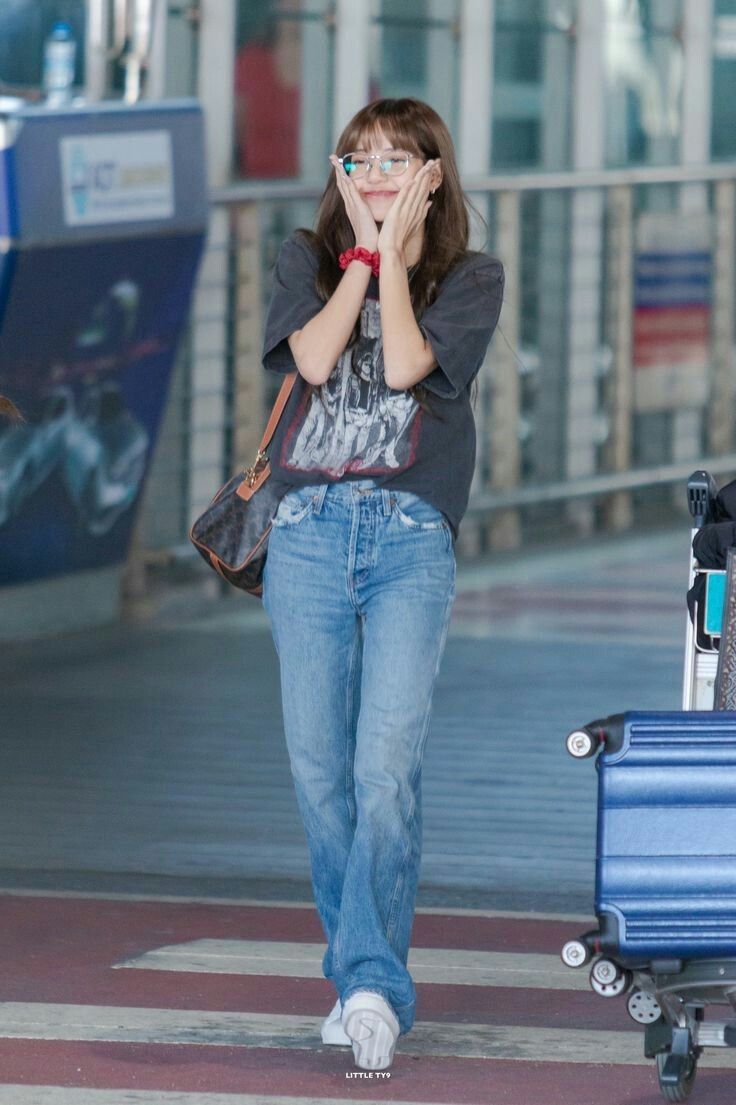 Cardigan & Sweatpants — Korean Street Style