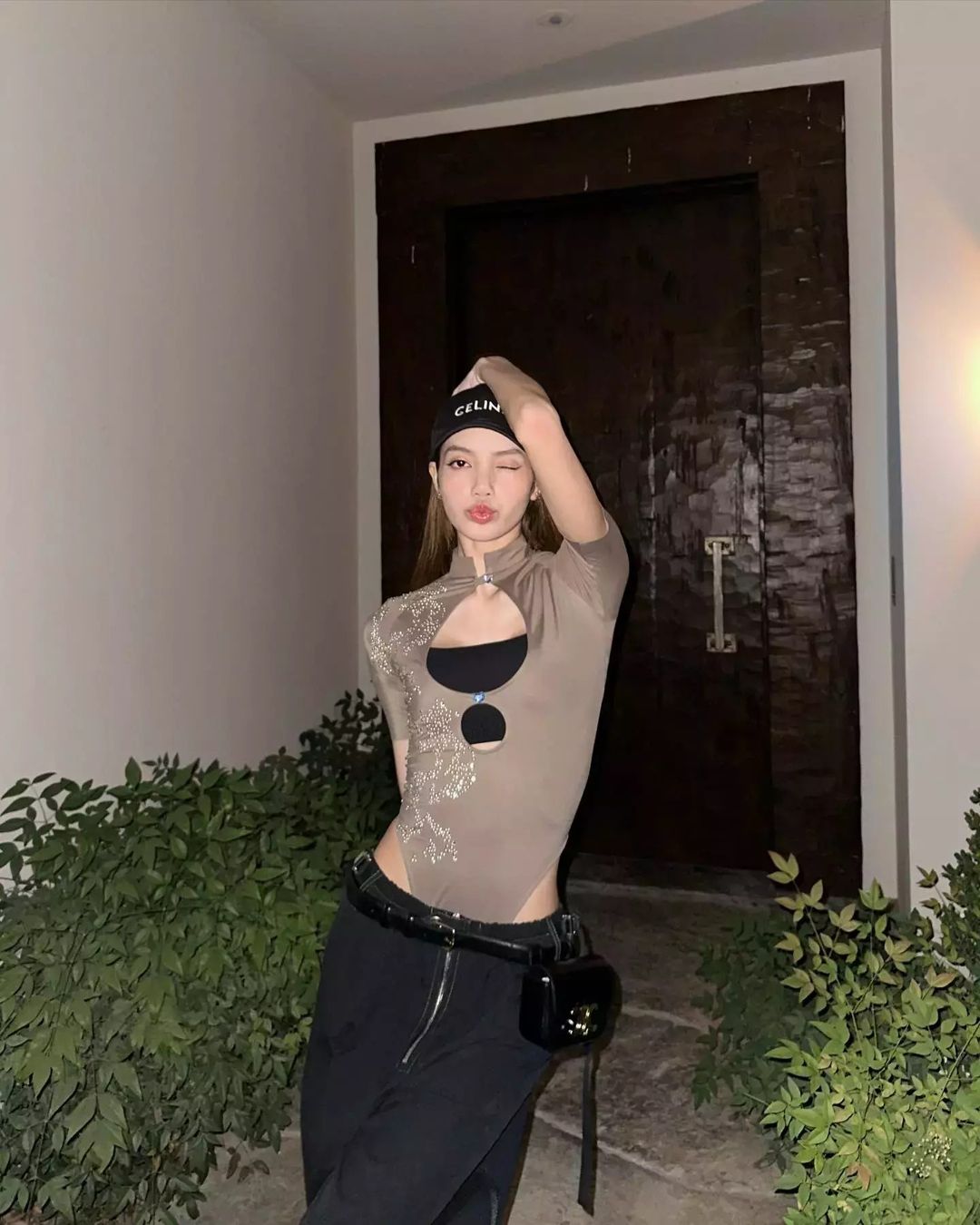Cardigan & Sweatpants — Korean Street Style