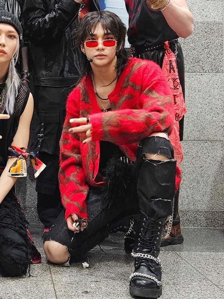 Cardigan & Sweatpants — Korean Street Style
