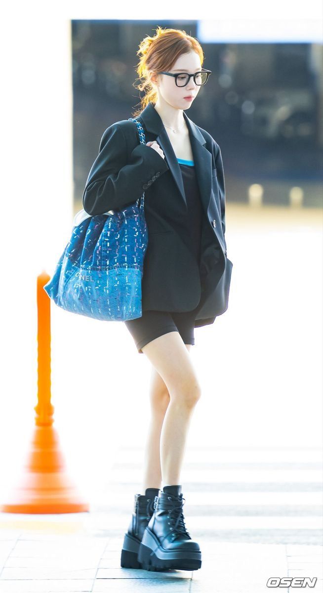 Cardigan & Sweatpants — Korean Street Style
