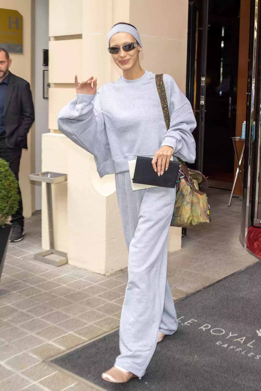 Cardigan & Sweatpants — Korean Street Style