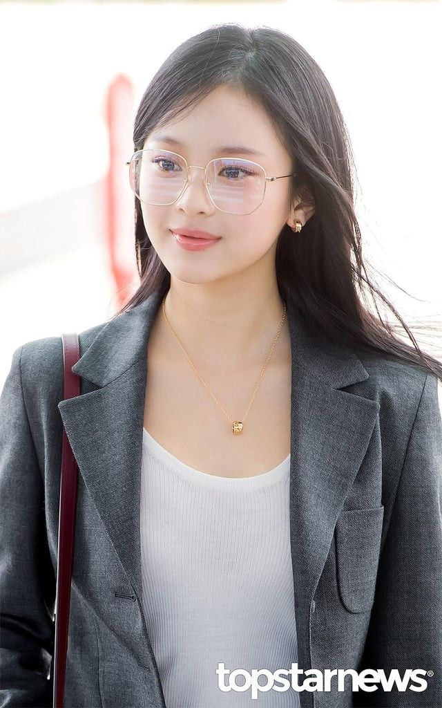 Cardigan & Sweatpants — Korean Street Style