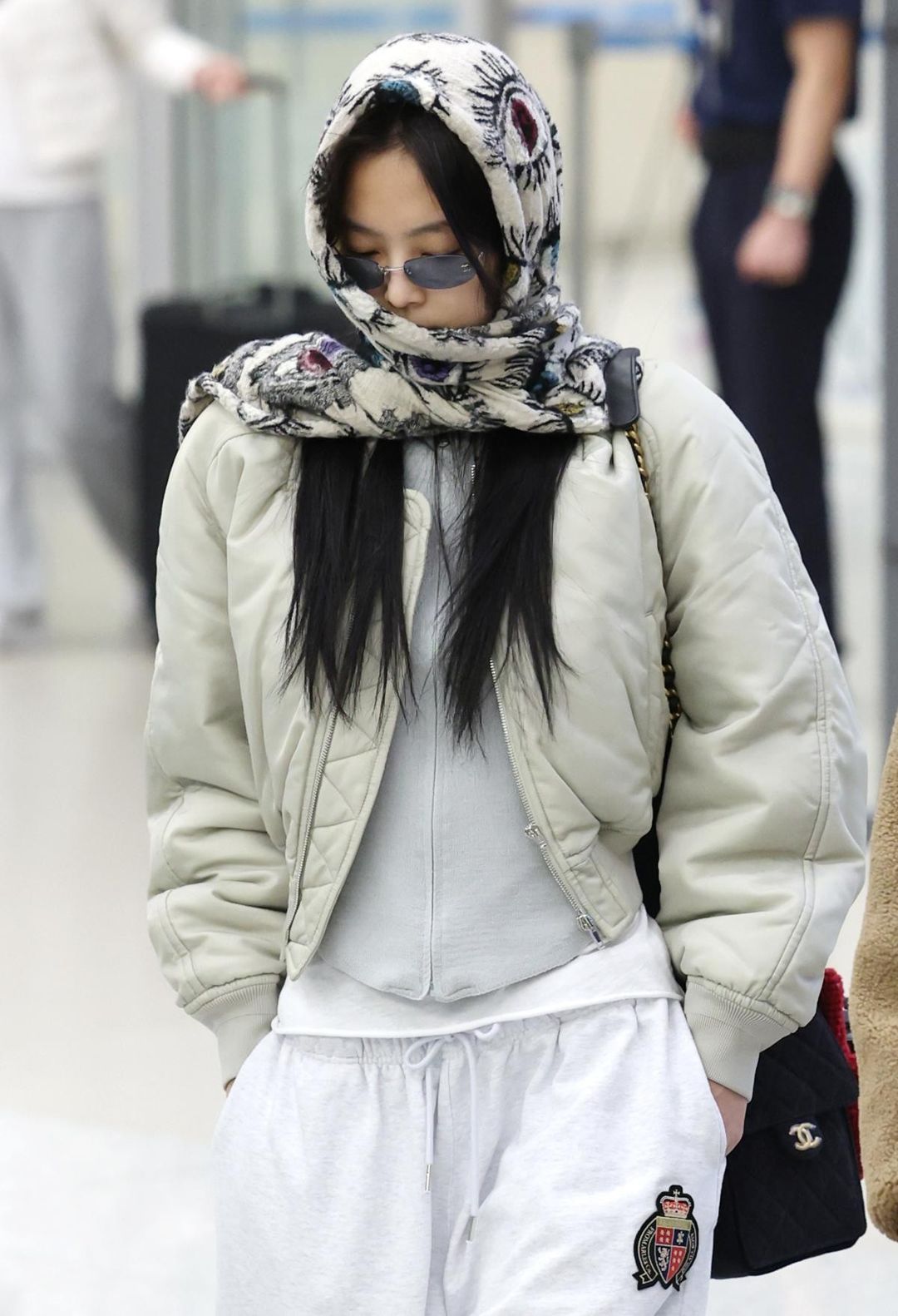 Jacket & Sweatpants — Korean Street Style