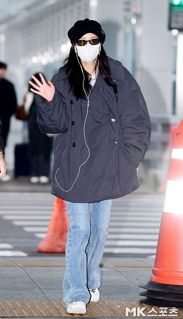 Jacket & Sweatpants — Korean Street Style