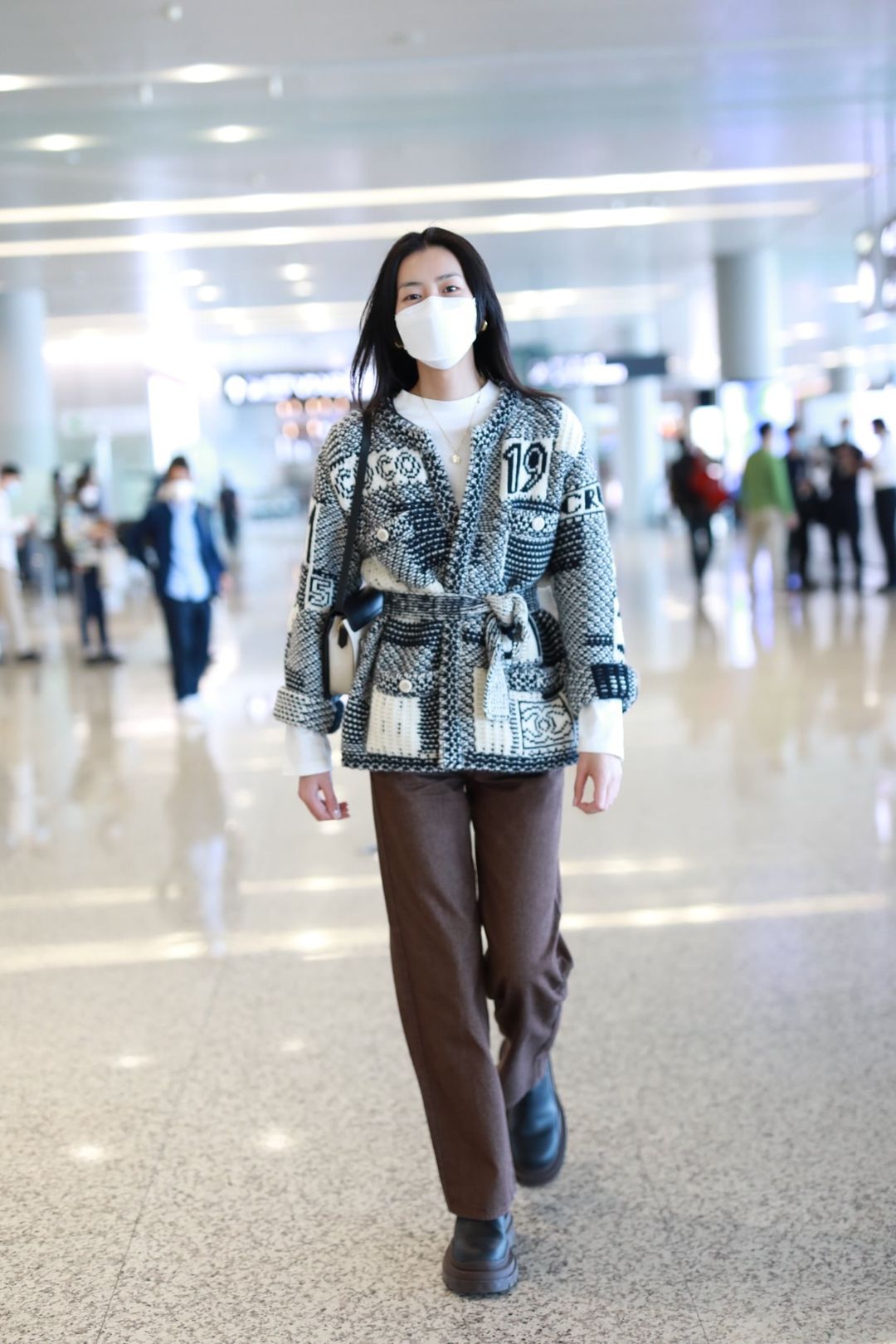 Jacket & Sweatpants — Korean Street Style