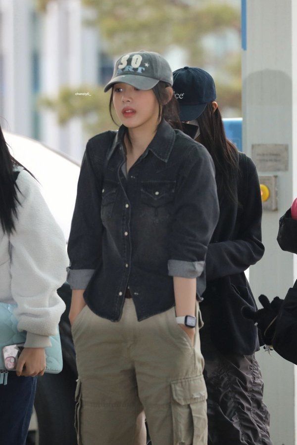 Jacket & Sweatpants — Korean Street Style