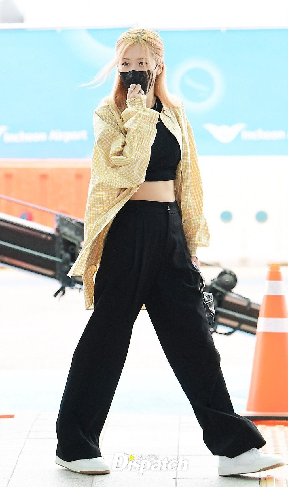 Jacket & Sweatpants — Korean Street Style