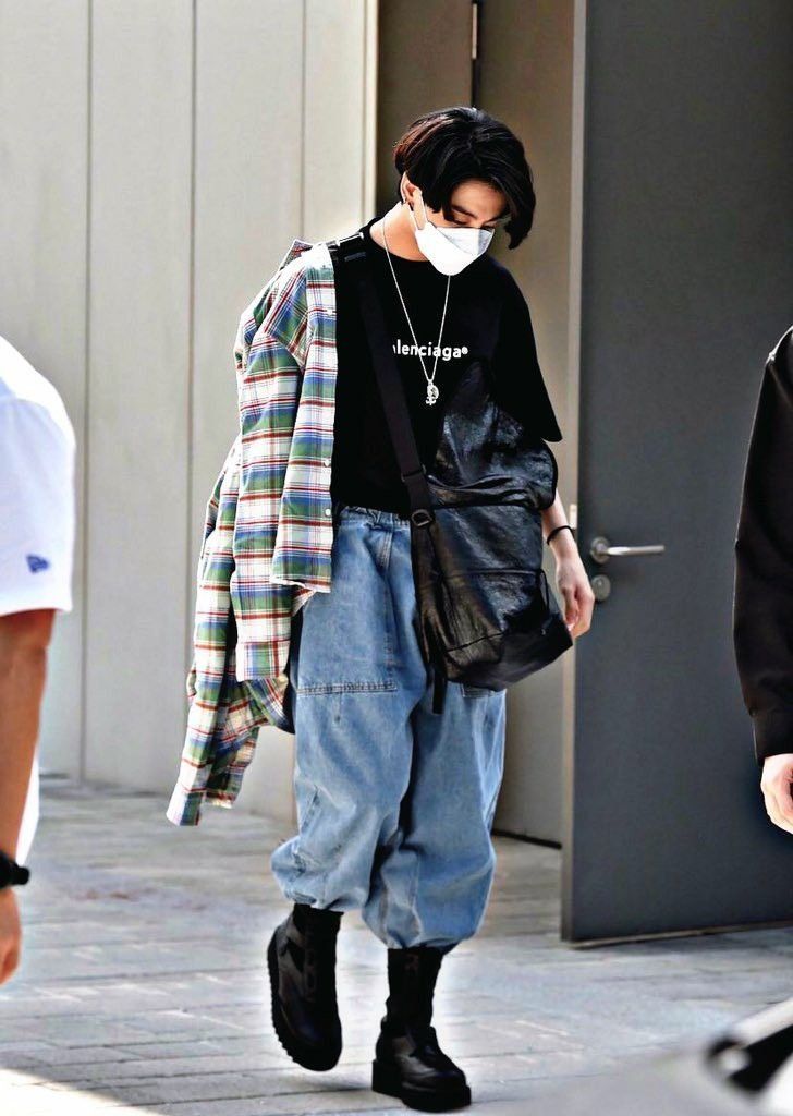 Jacket & Sweatpants — Korean Street Style