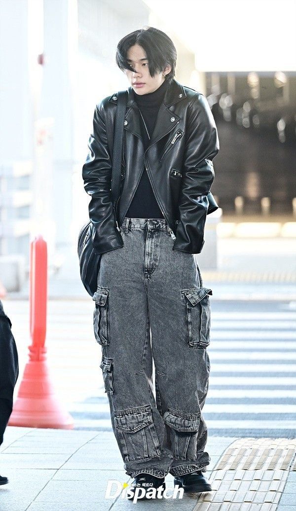 Jacket & Sweatpants — Korean Street Style