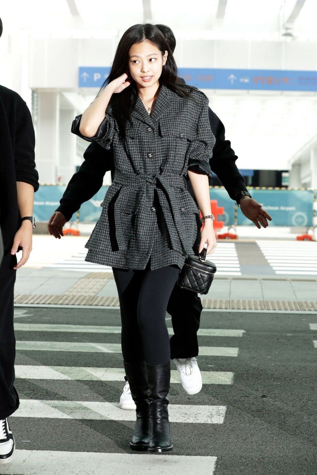 Jacket & Sweatpants — Korean Street Style
