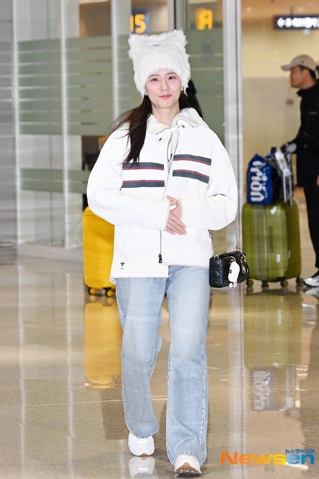 Jacket & Sweatpants — Korean Street Style