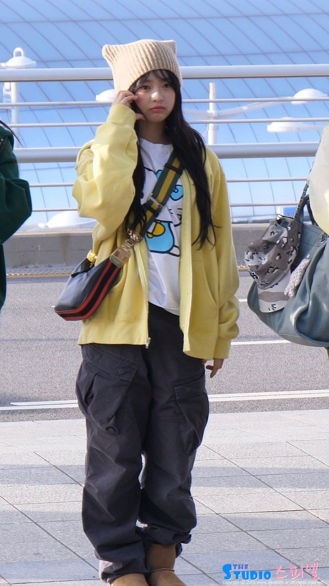 Jacket & Sweatpants — Korean Street Style