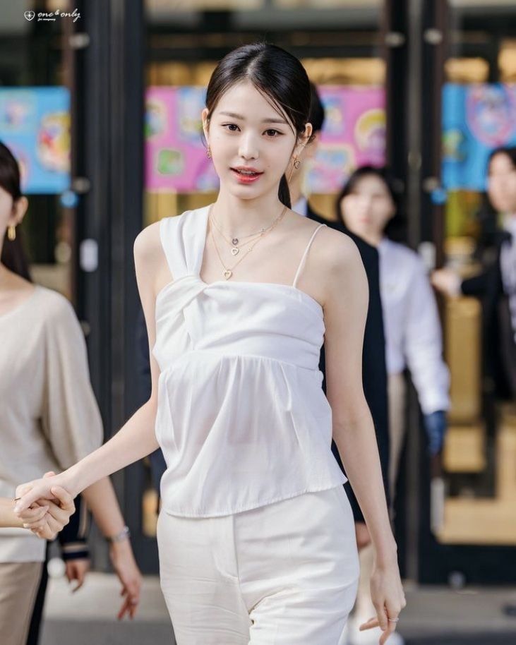 Jang Wonyoung Inspired K-Fashion Look #11