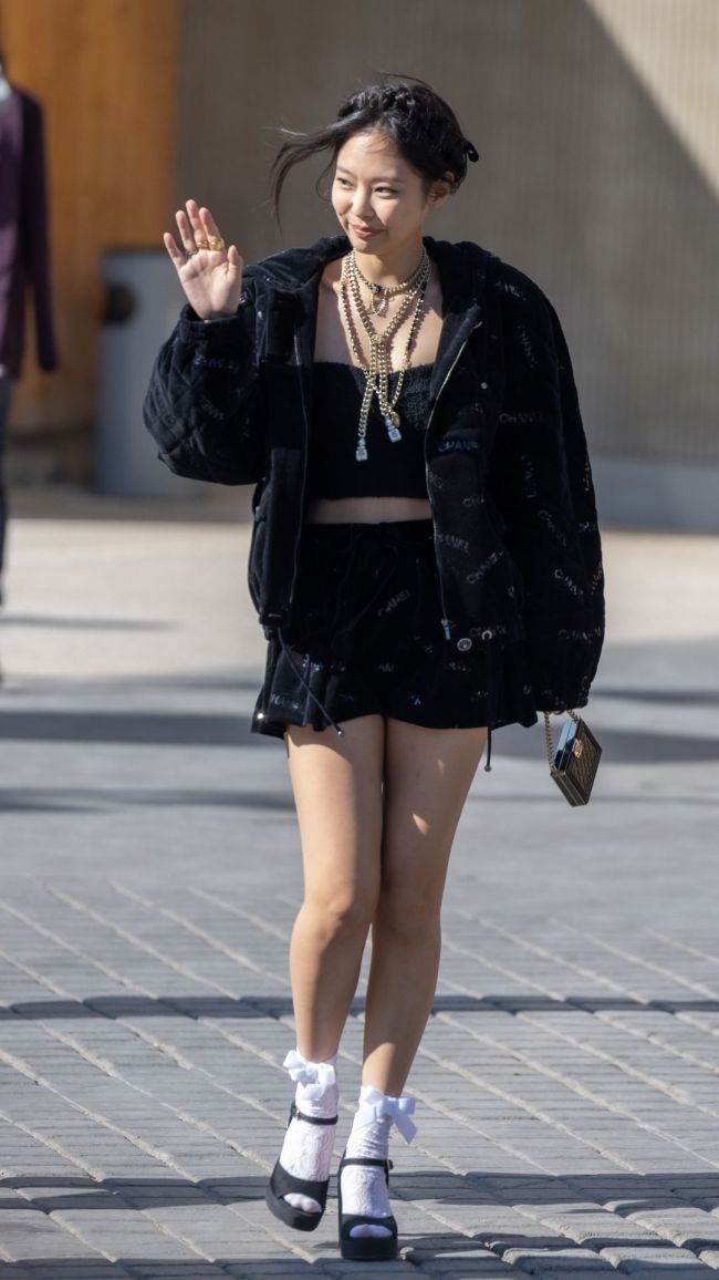 Jennie Inspired K-Fashion Look #28