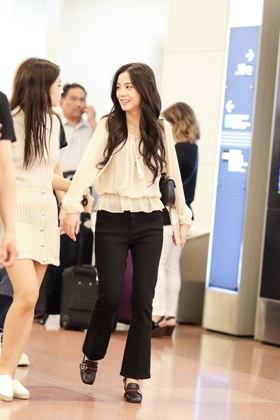 Jisoo Inspired K-Fashion Look #16