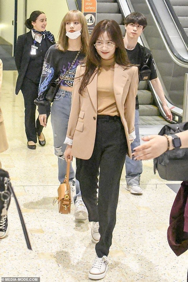 Jisoo Inspired K-Fashion Look #52