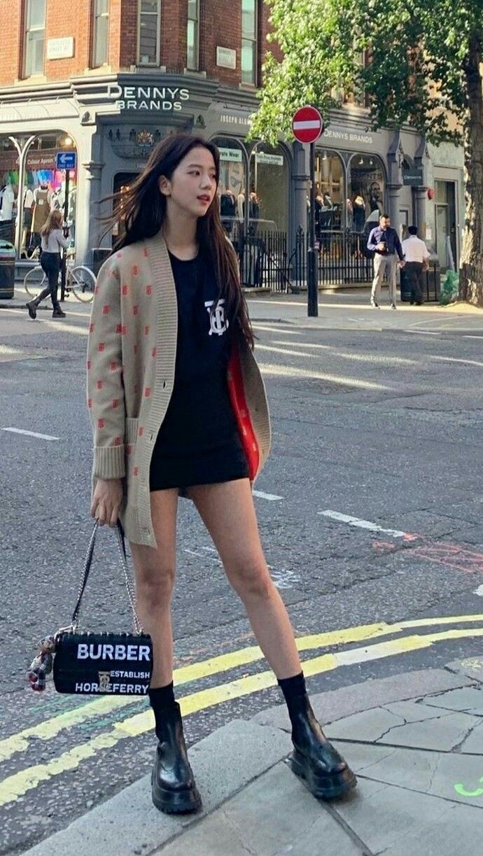 Jisoo Inspired K-Fashion Look #75