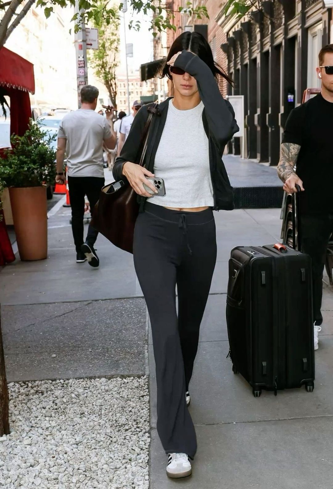 Kendall Jenner Inspired K-Fashion Look #34