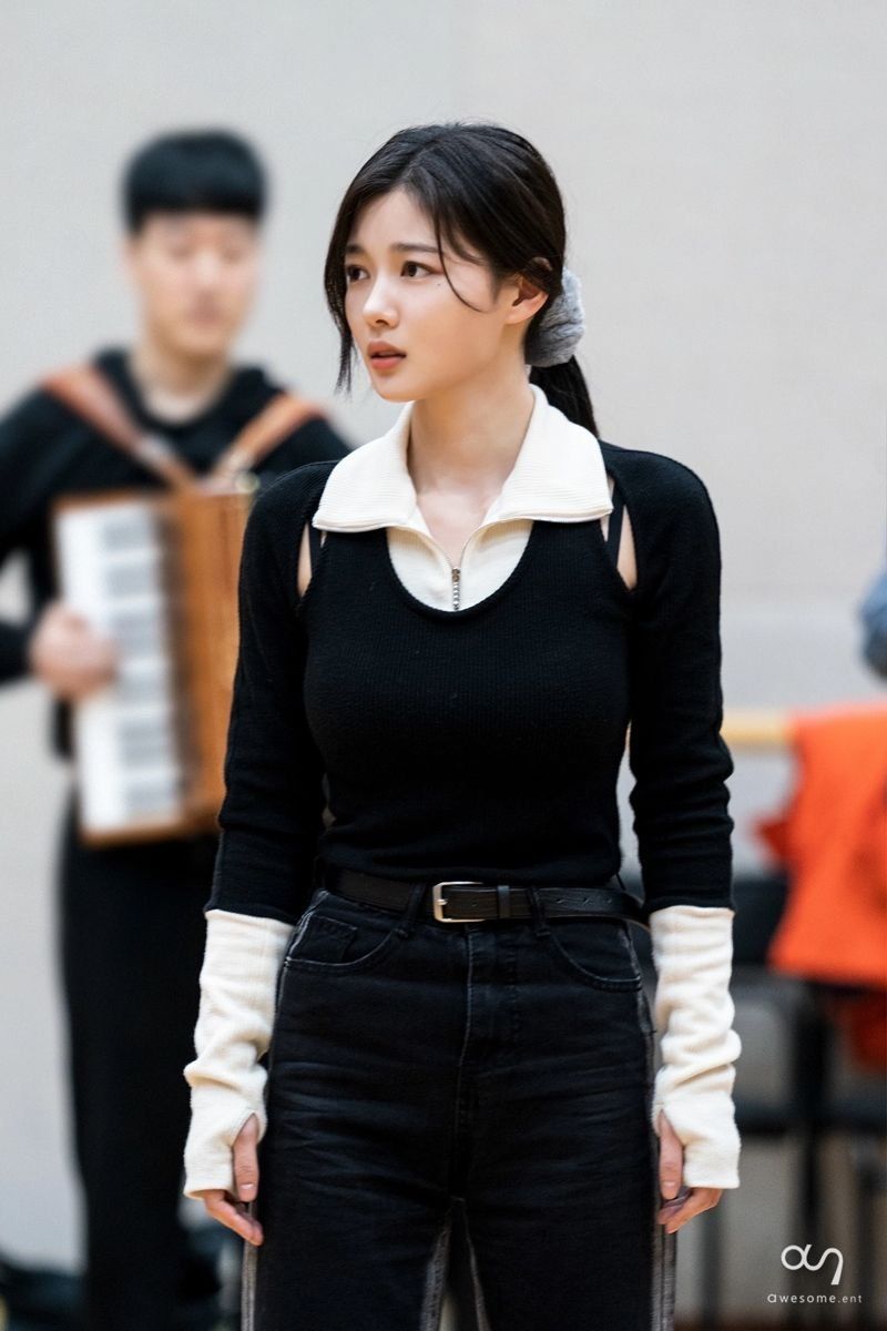 Kim Yoo jung Inspired K-Fashion Look #12