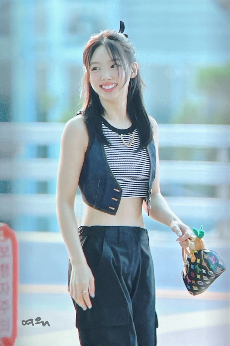 Nayeon Twice Inspired K-Fashion Look #11
