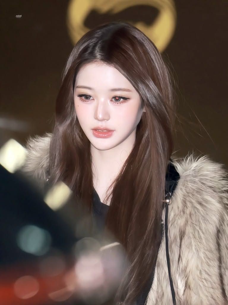 Wonyoung Inspired K-Fashion Look #11